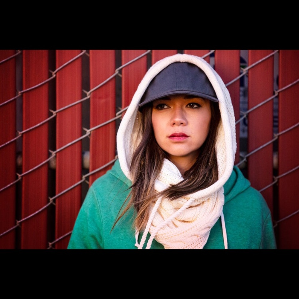 Women’s hoodie shawl